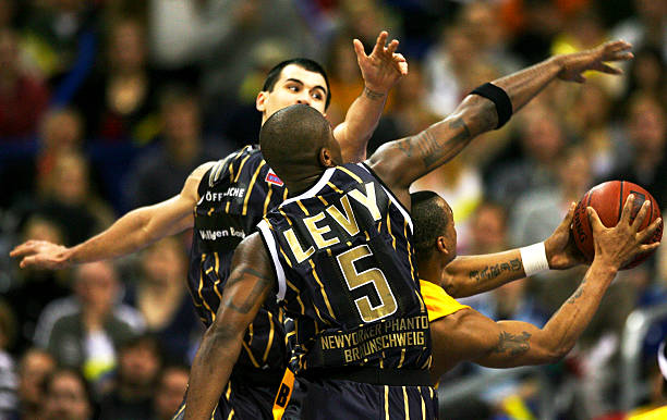 巴塞罗那持 巴塞罗那持